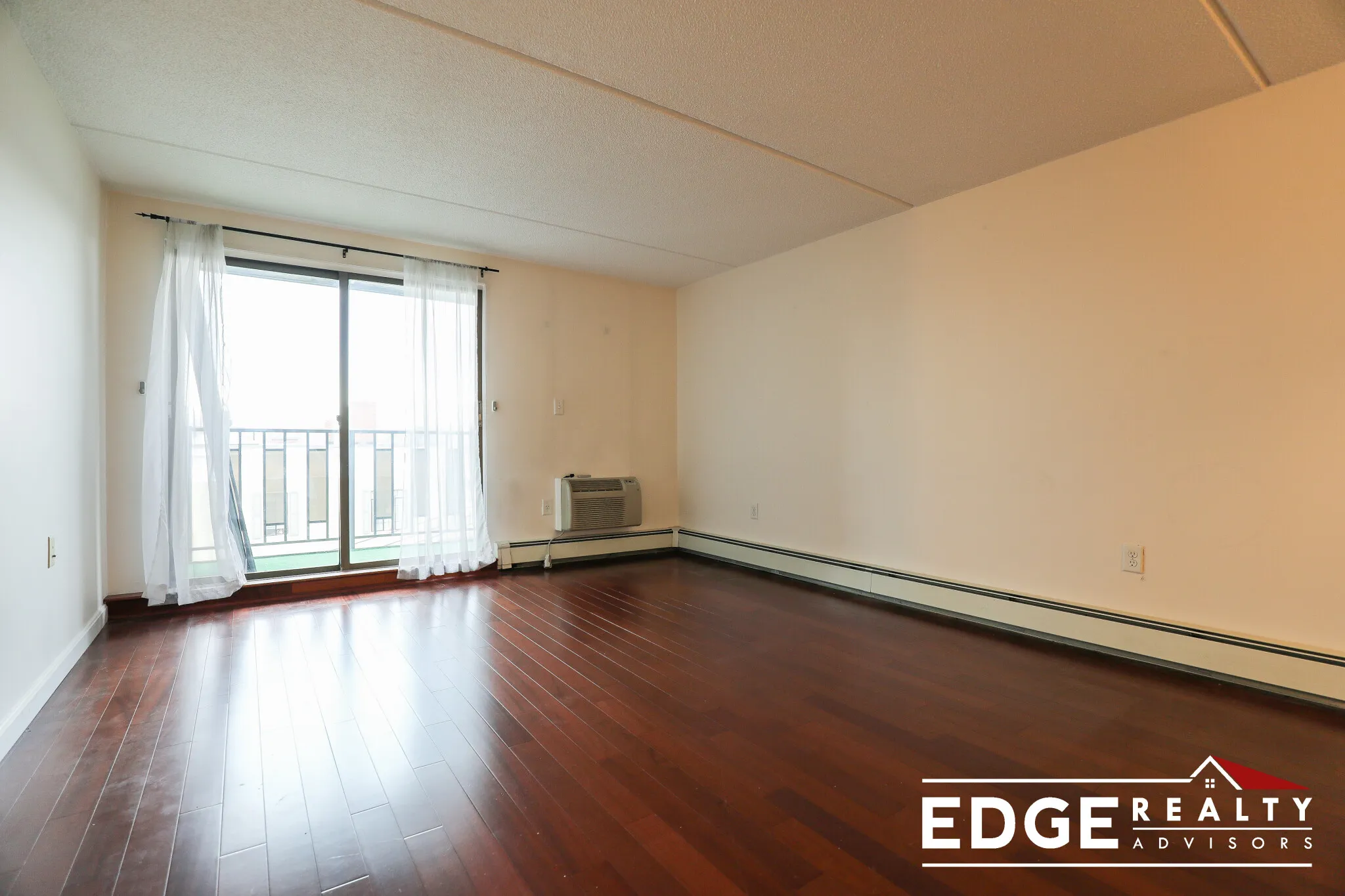 2 bed, 2 bath apartment for rent at 12 Ellery Sq Unit 501, Mid-Cambridge — photo 6 of 11