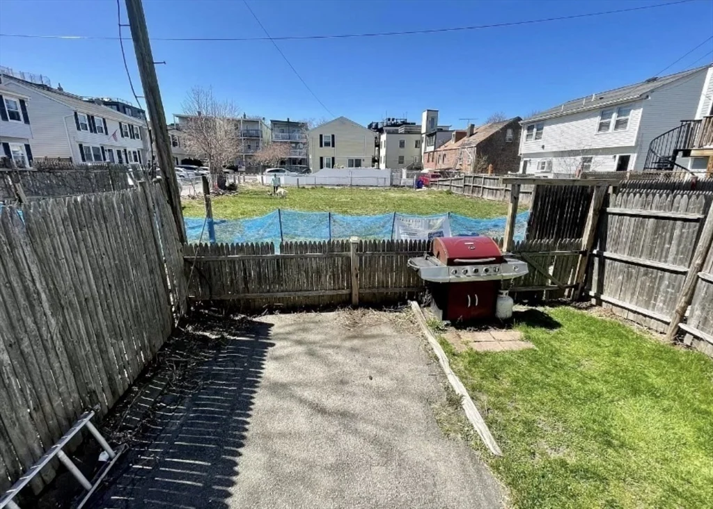 4 bed, 2 bath apartment for rent at 12 Emmet St, South Boston — photo 11 of 12