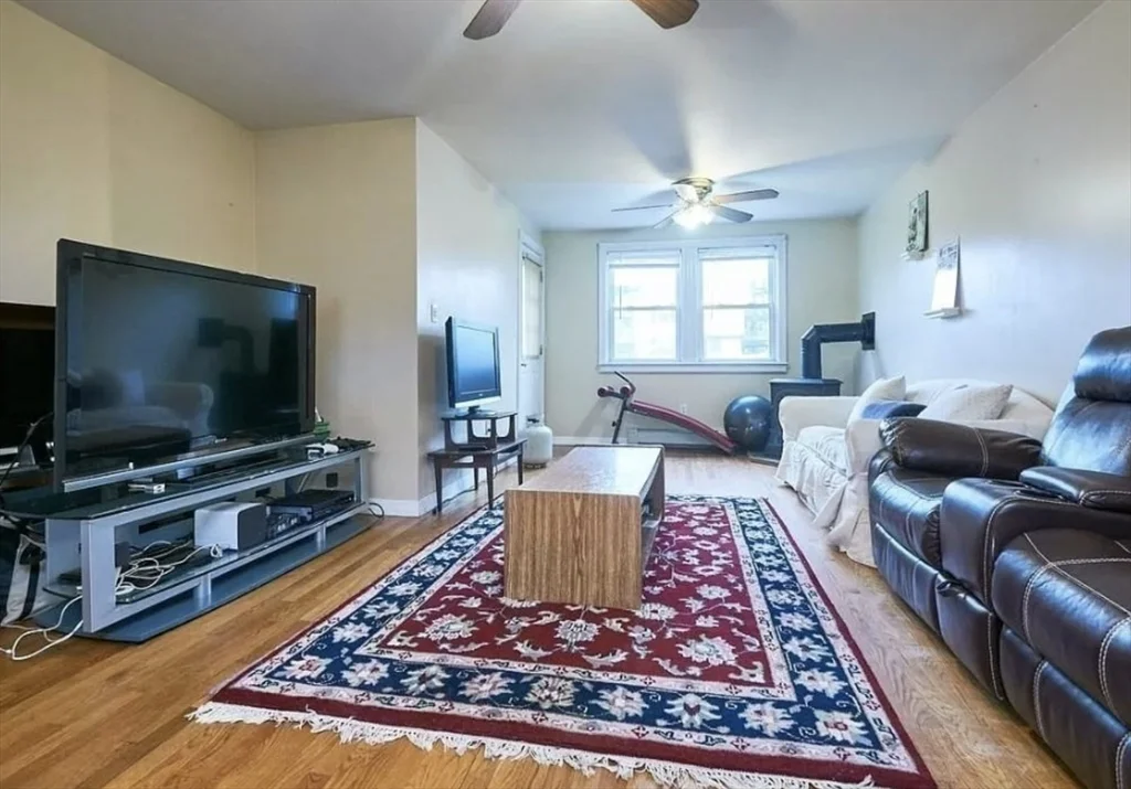 4 bed, 2 bath apartment for rent at 12 Emmet St, South Boston — photo 5 of 12
