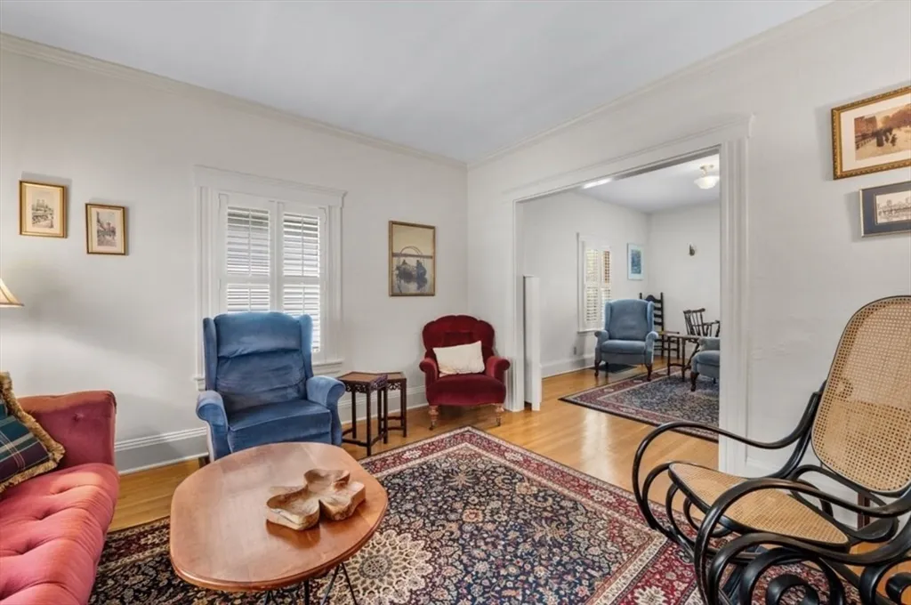 3 bed, 1 bath apartment for rent at 12 Endicott St, Saugus — photo 5 of 25