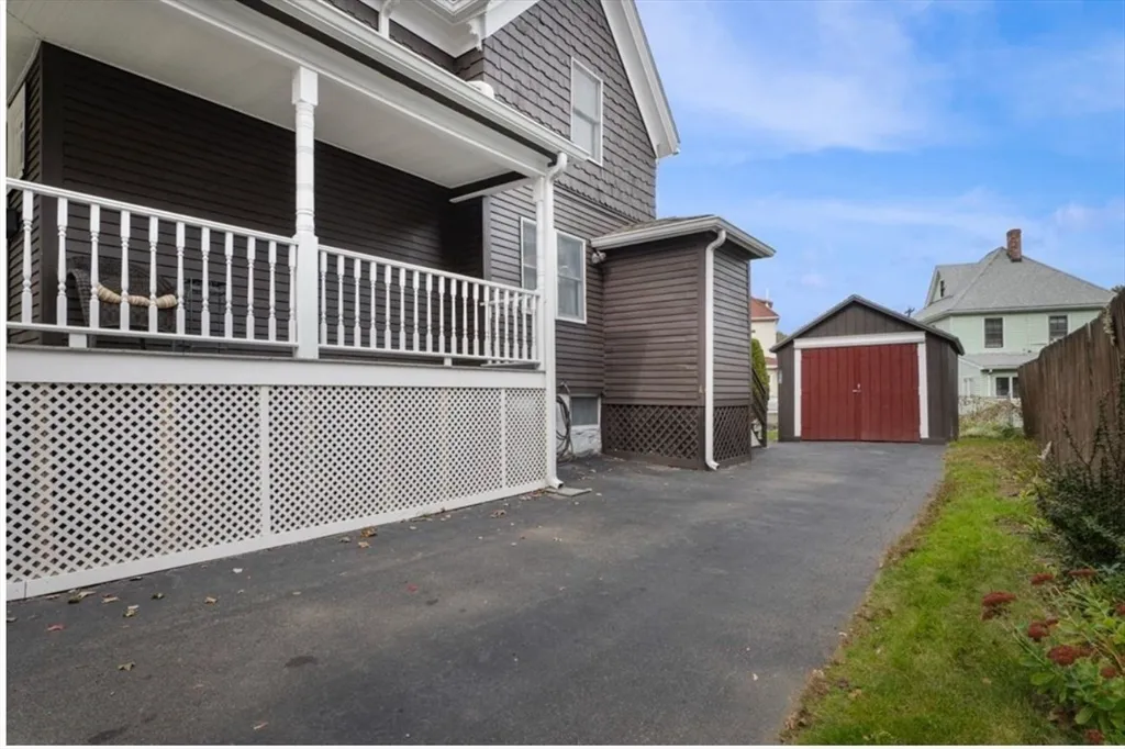 3 bed, 1 bath apartment for rent at 12 Endicott St, Saugus — photo 23 of 25