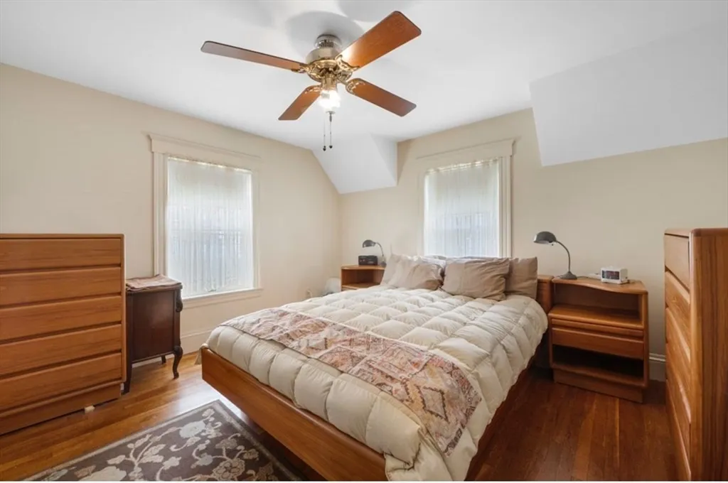 3 bed, 1 bath apartment for rent at 12 Endicott St, Saugus — photo 6 of 25