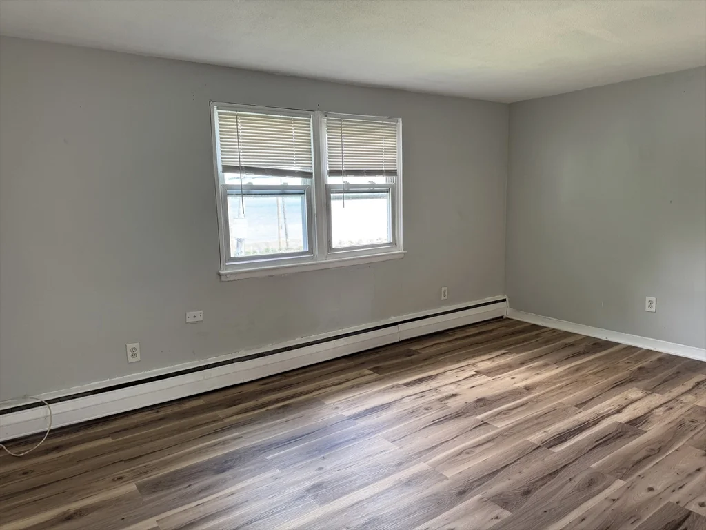 2 bed, 1 bath apartment for rent at 12 Essex St Unit 5, North Quincy — photo 3 of 10