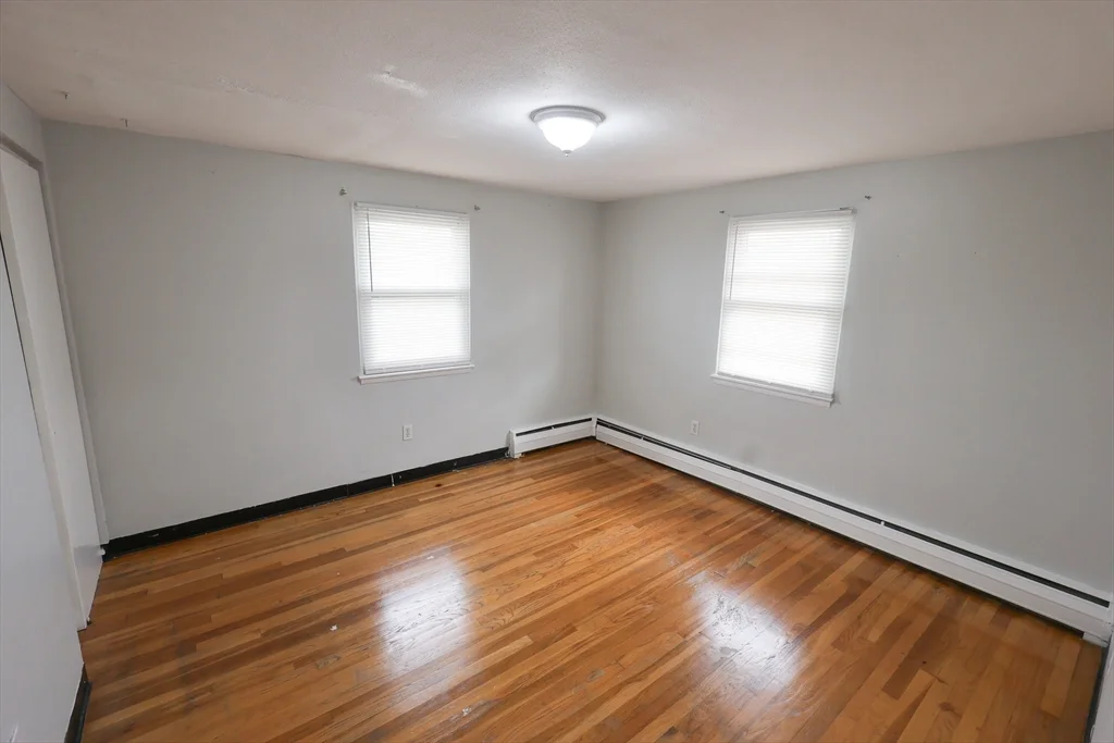 2 bed, 1 bath apartment for rent at 12 Essex St Unit 6, North Quincy — photo 5 of 9