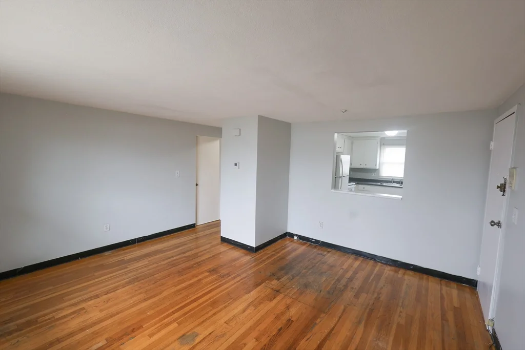 2 bed, 1 bath apartment for rent at 12 Essex St Unit 6, North Quincy — photo 3 of 9