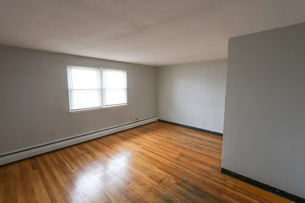 2 bed, 1 bath apartment for rent at 12 Essex St Unit 6, North Quincy — photo 4 of 9