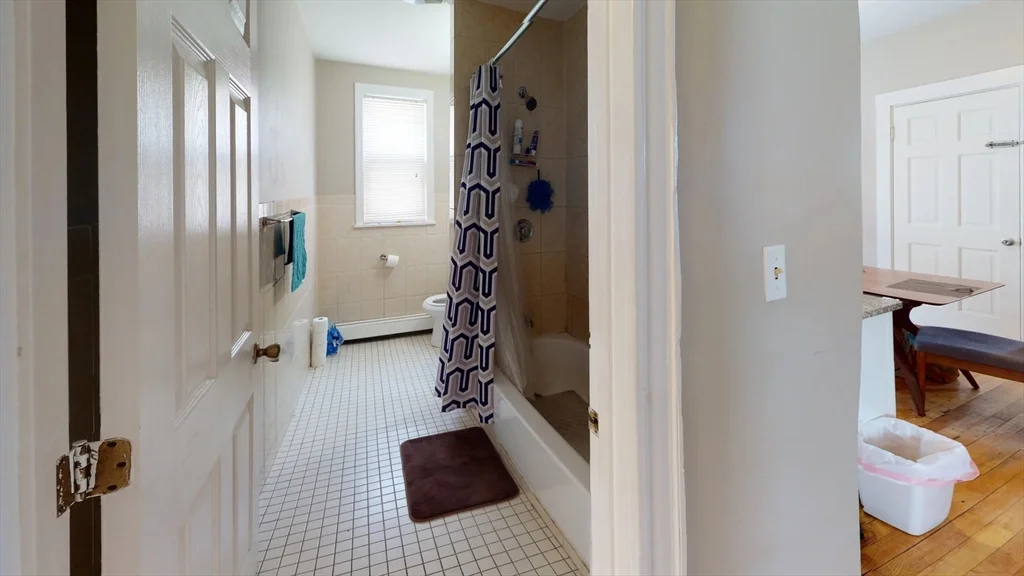 4 bed, 1 bath apartment for rent at 12 Estrella Unit 3, Jamaica Plain — photo 7 of 8