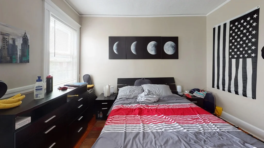 4 bed, 1 bath apartment for rent at 12 Estrella Unit 3, Jamaica Plain — photo 3 of 8