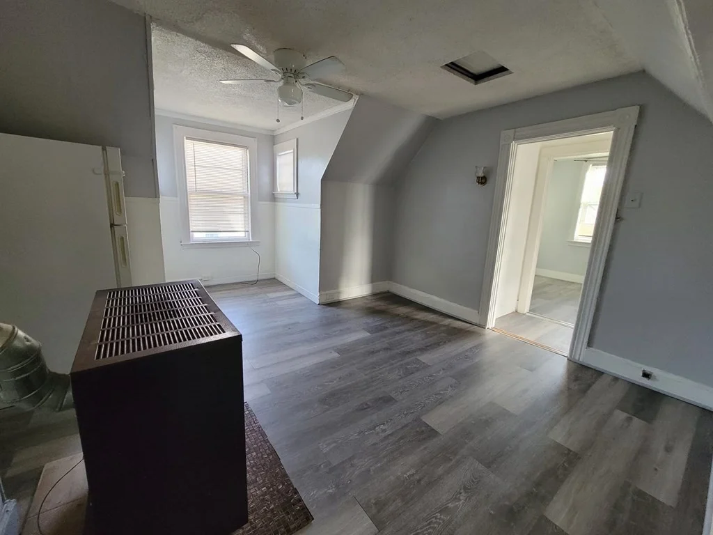 1 bed, 1 bath apartment for rent at 12 Farnum St Unit 3, Quincy Center — photo 4 of 6