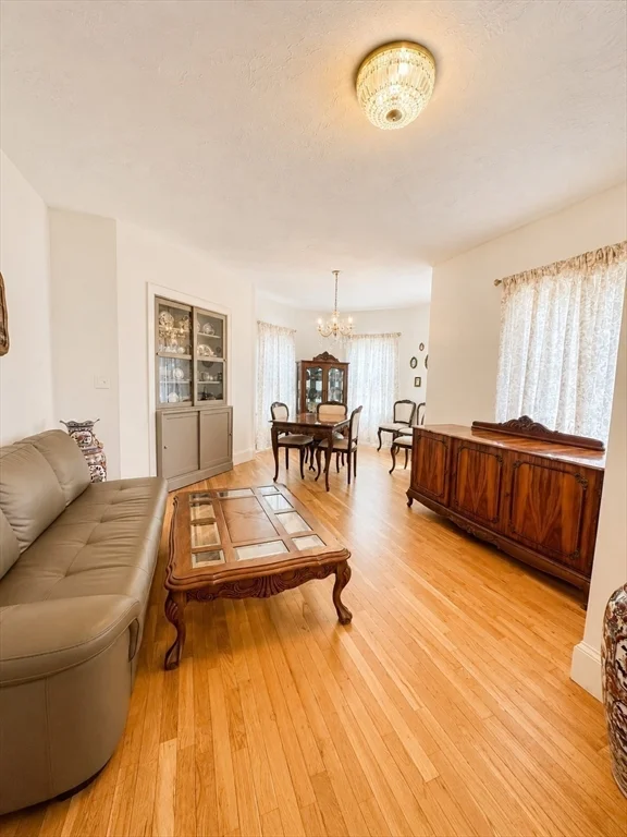 3 bed, 1 bath apartment for rent at 12 Fitz Ter Unit 1, Chelsea — photo 4 of 14