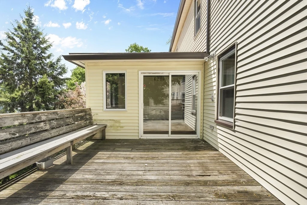 3 bed, 1 bath apartment for rent at 12 Folger Ave Unit 3, Ryal Side — photo 13 of 13