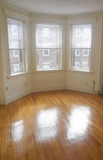 1 bed, 1 bath apartment for rent at 12 Follen St Unit 2, Back Bay — photo 4 of 13