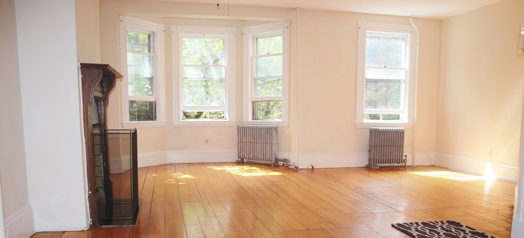 1 bed, 1 bath apartment for rent at 12 Follen St Unit 2, Back Bay — photo 2 of 13