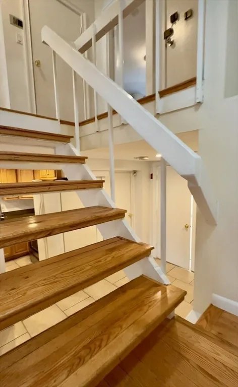 3 bed, 1 bath apartment for rent at 12 Follen St Unit One, Back Bay — photo 5 of 13