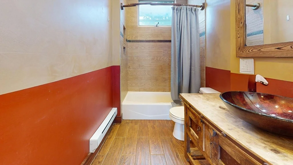 3 bed, 1 bath apartment for rent at 12 Forest Hills St Unit 3, Jamaica Plain — photo 8 of 9