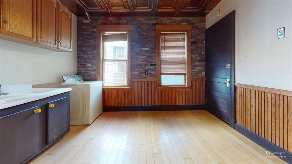 3 bed, 1 bath apartment for rent at 12 Forest Hills St Unit 3, Jamaica Plain — photo 7 of 9