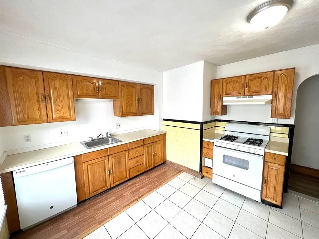 3 bed, 1 bath apartment for rent at 12 Forrest St Unit 1, Winthrop — photo 10 of 13