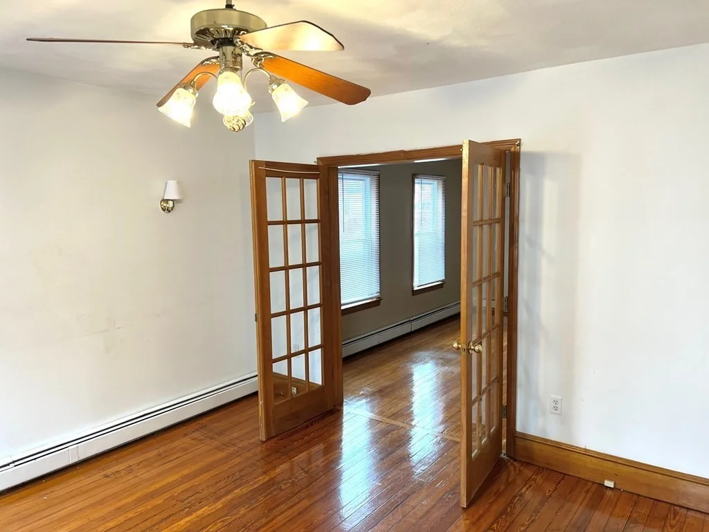 3 bed, 1 bath apartment for rent at 12 Forrest St Unit 1, Winthrop — photo 4 of 13