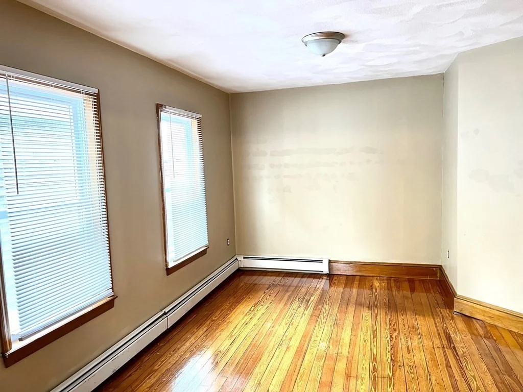 3 bed, 1 bath apartment for rent at 12 Forrest St Unit 1, Winthrop — photo 9 of 13