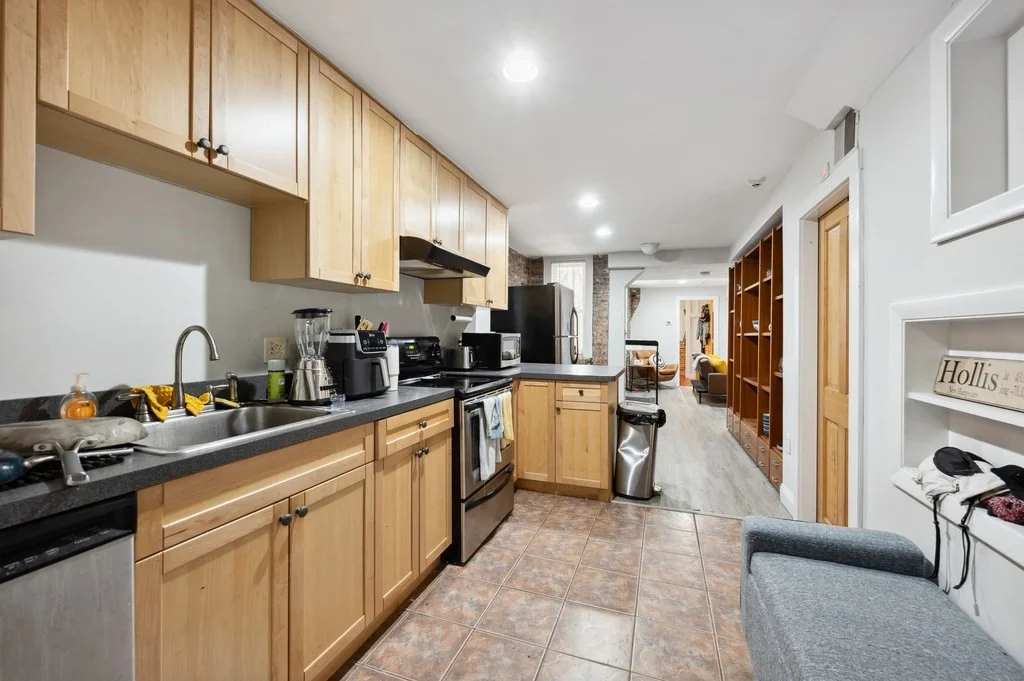 2 bed, 1 bath apartment for rent at 12 Foster St Unit 1A, North End — photo 14 of 16