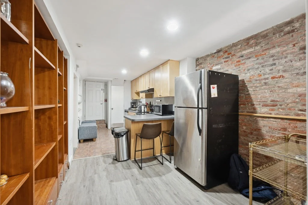 2 bed, 1 bath apartment for rent at 12 Foster St Unit 1A, North End — photo 10 of 16