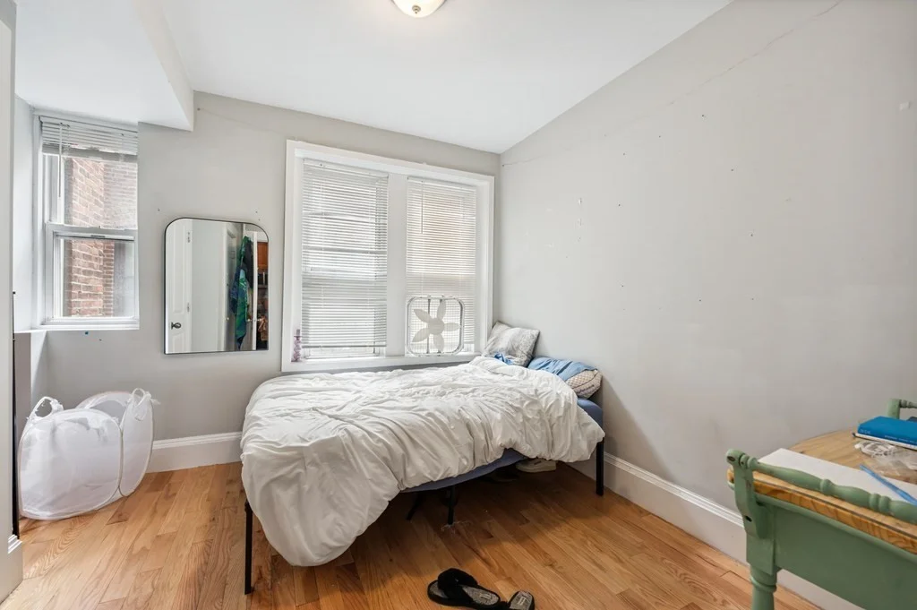 3 bed, 1 bath apartment for rent at 12 Foster St Unit 5, North End — photo 5 of 11