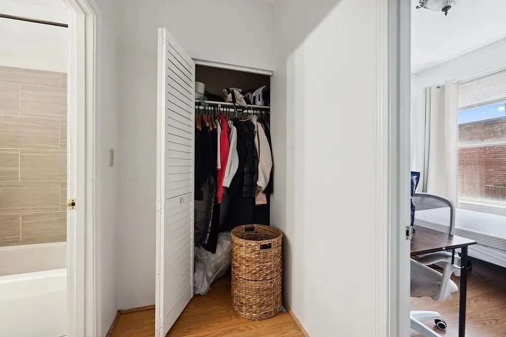 3 bed, 1 bath apartment for rent at 12 Foster St Unit 5A, North End — photo 4 of 9