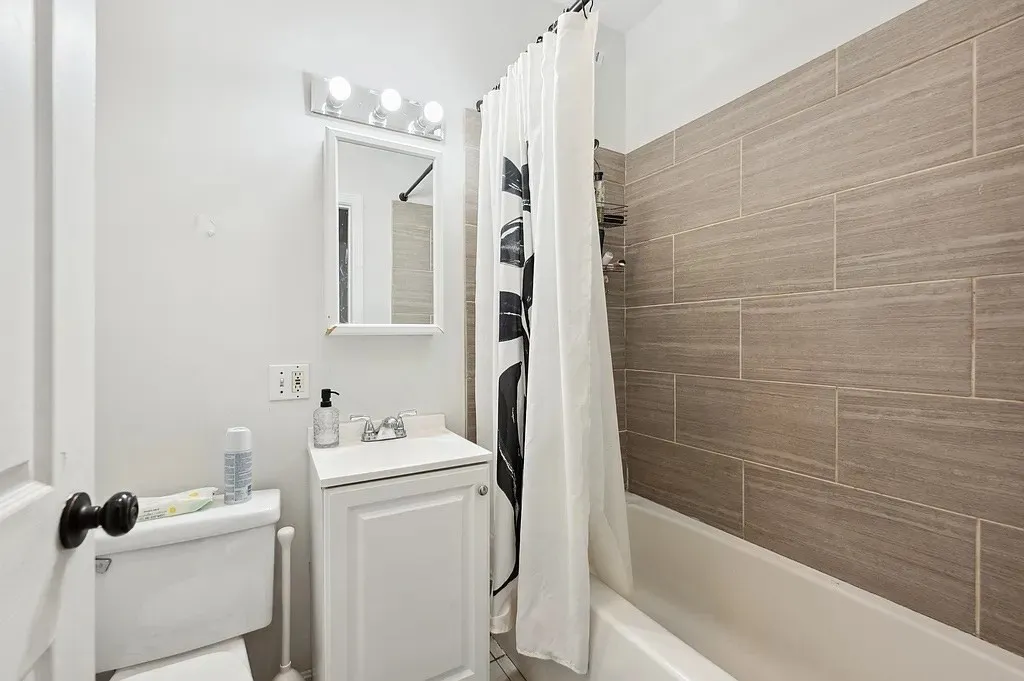 3 bed, 1 bath apartment for rent at 12 Foster St Unit 5A, North End — photo 7 of 9