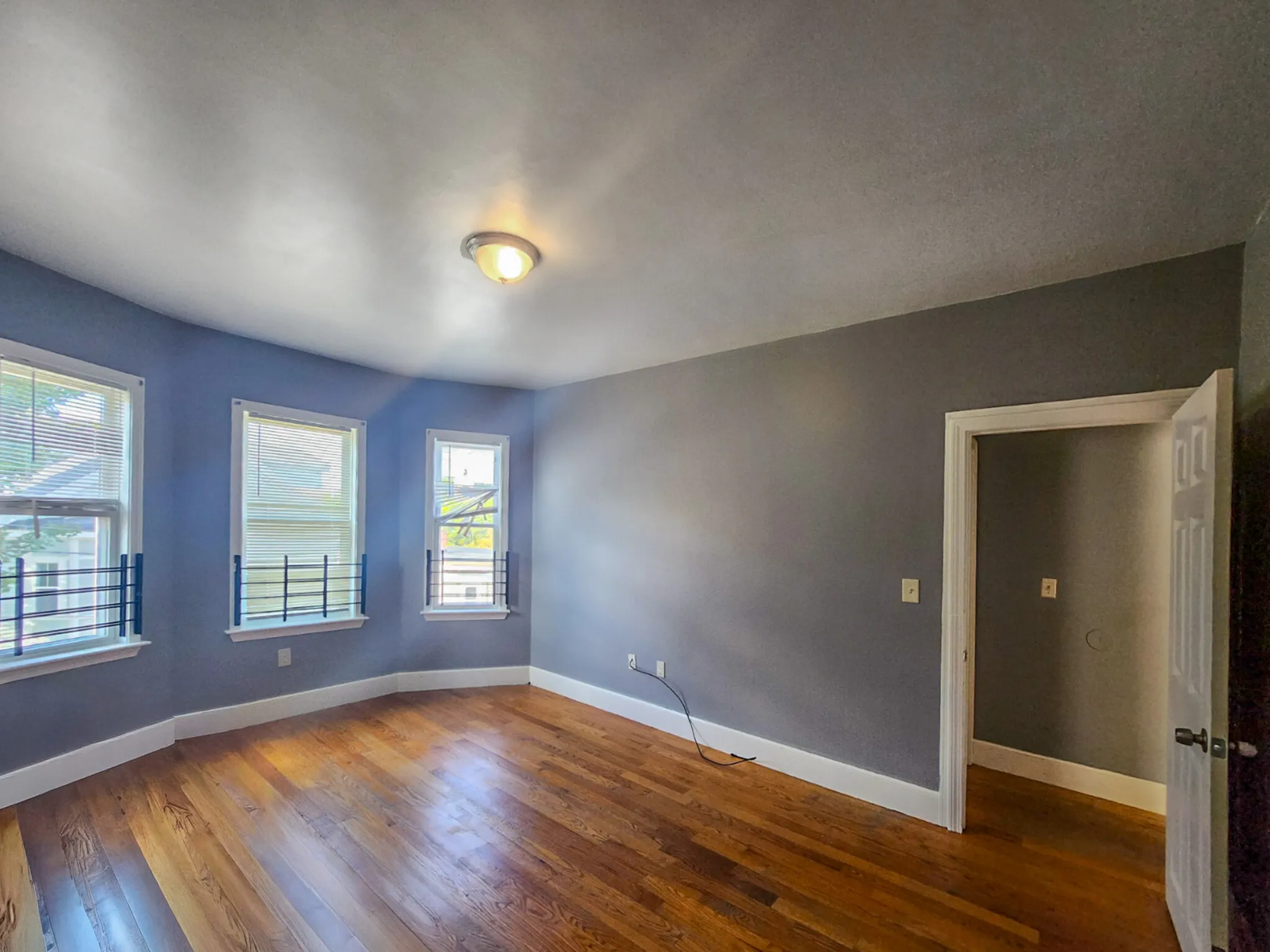 3 bed, 1 bath apartment for rent at 12 Fox St Unit 3, Dorchester — photo 8 of 11