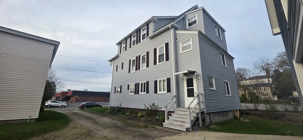 2 bed, 1 bath apartment for rent at 12 Francis Unit 3, Worcester — photo 3 of 22