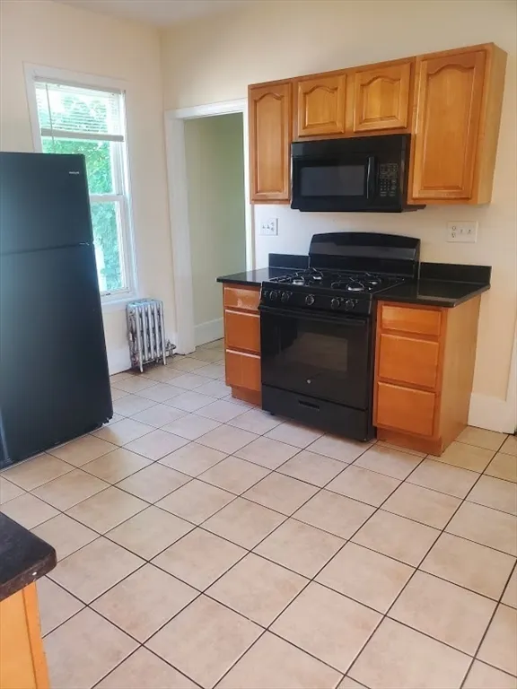 3 bed, 1 bath apartment for rent at 12 Gayland Unit 3, Dorchester — photo 2 of 14