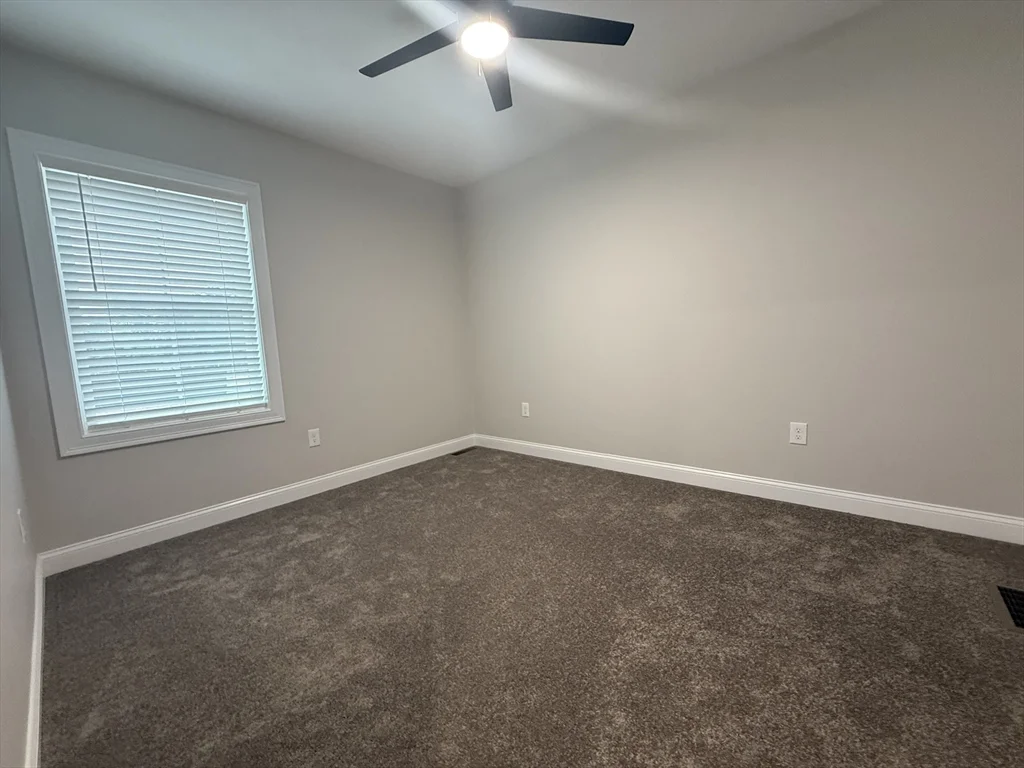 2 bed, 1 bath apartment for rent at 12 Glacier Path Unit 12, Middleboro — photo 11 of 15
