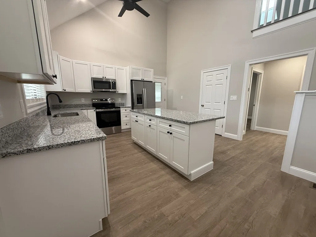 2 bed, 1 bath apartment for rent at 12 Glacier Path Unit 12, Middleboro — photo 7 of 15