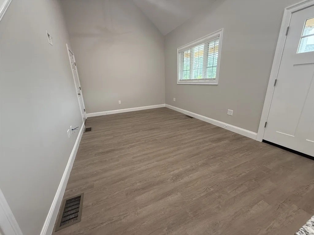 2 bed, 1 bath apartment for rent at 12 Glacier Path Unit 12, Middleboro — photo 4 of 15