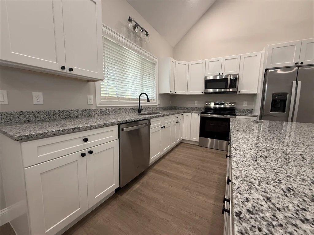 2 bed, 1 bath apartment for rent at 12 Glacier Path Unit 12, Middleboro — photo 8 of 15