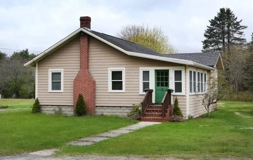 2 bed, 1 bath apartment for rent at 12 Green St, North Carver — photo 1 of 15