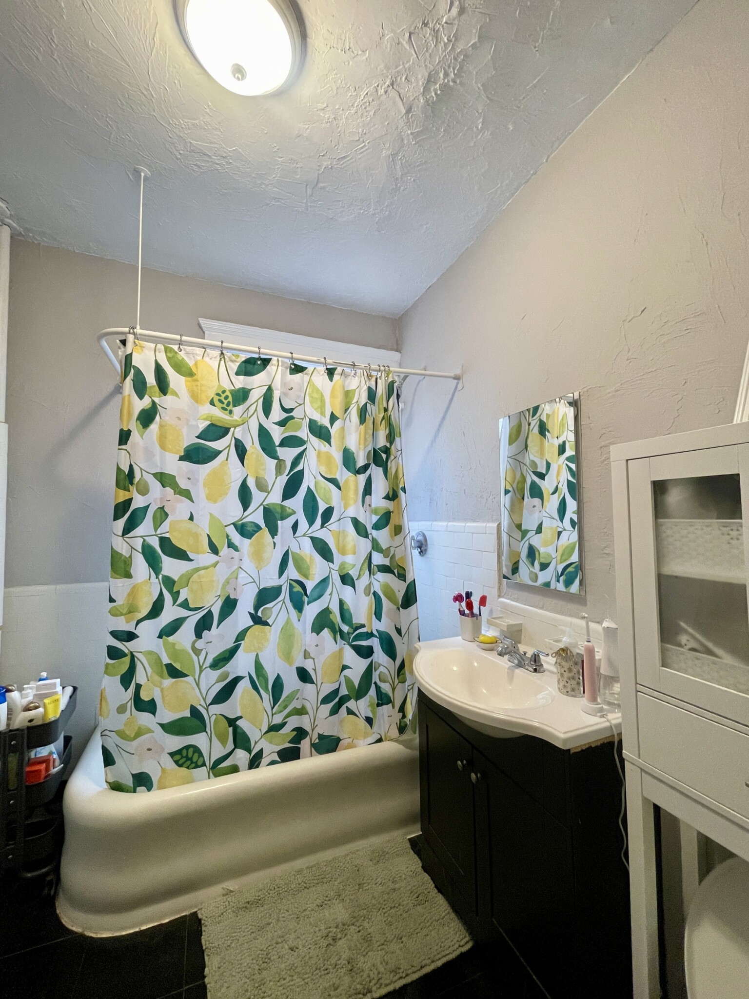 4 bed, 1 bath apartment for rent at 12 Greenway Ct Unit 4, Coolidge Corner — photo 6 of 25