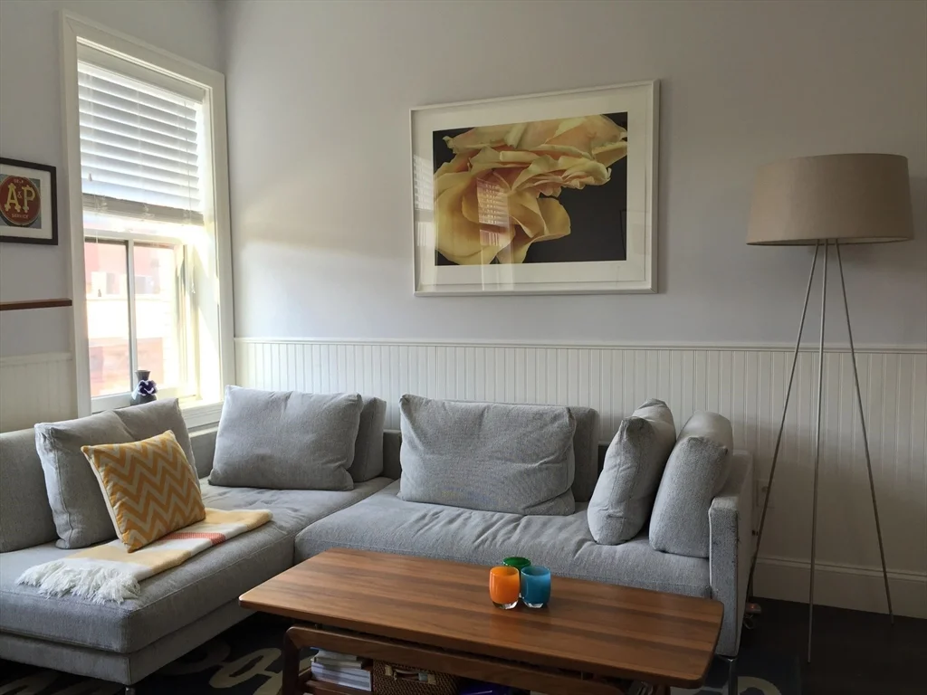 2 bed, 2 bath apartment for rent at 12 Grove St Unit Apt 5, Beacon Hill — photo 5 of 15