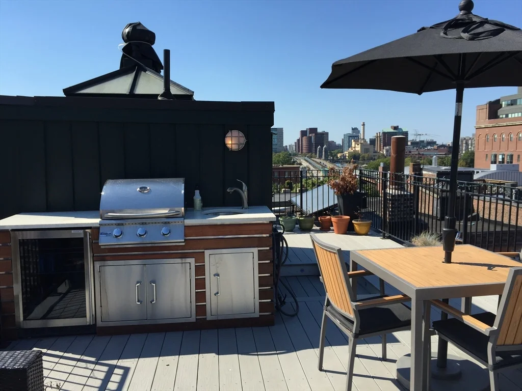 2 bed, 2 bath apartment for rent at 12 Grove St Unit Apt 5, Beacon Hill — photo 13 of 15