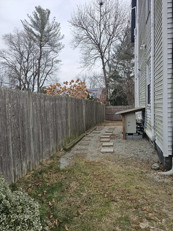 3 bed, 2 bath apartment for rent at 12 Hall St Unit 12, Quincy — photo 36 of 37