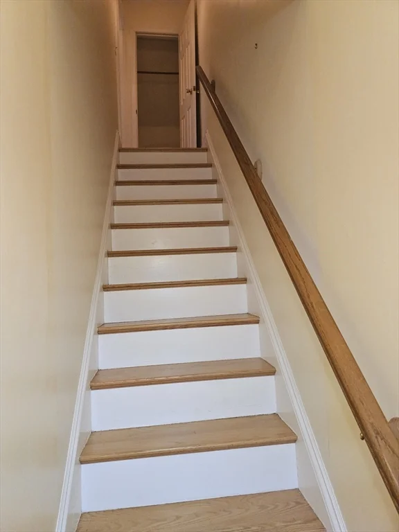 3 bed, 2 bath apartment for rent at 12 Hall St Unit 12, Quincy — photo 24 of 37