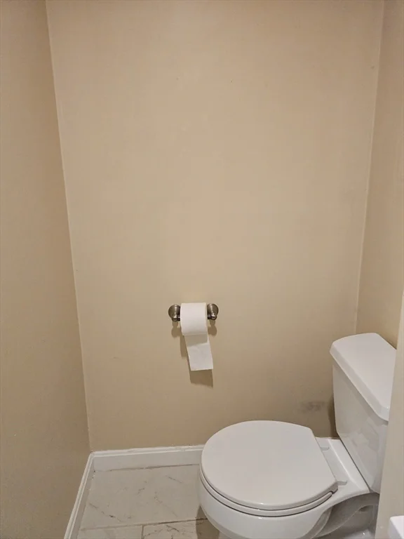 3 bed, 2 bath apartment for rent at 12 Hall St Unit 12, Quincy — photo 6 of 37