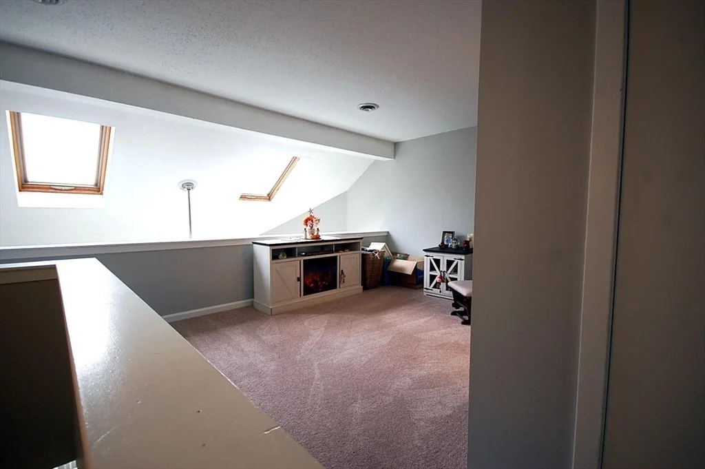 2 bed, 2 bath apartment for rent at 12 Hawthorne Vlg Unit C, Franklin — photo 7 of 18