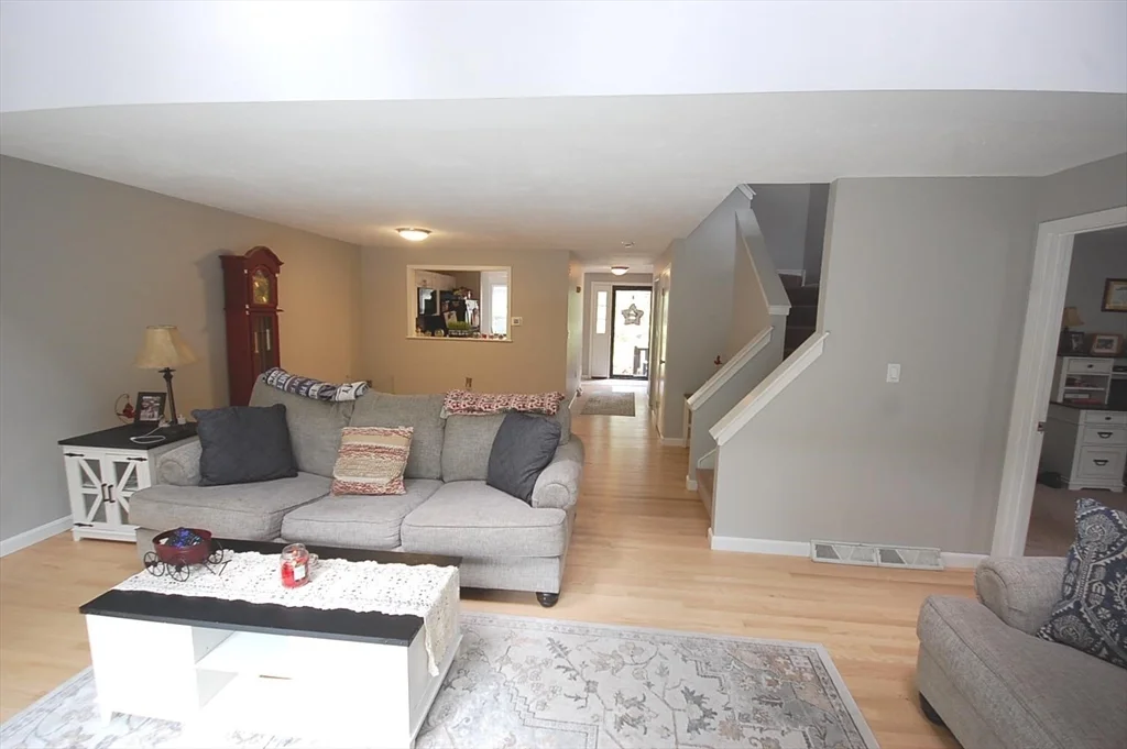 2 bed, 2 bath apartment for rent at 12 Hawthorne Vlg Unit C, Franklin — photo 5 of 18