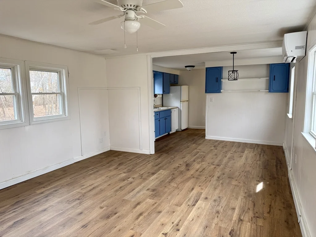 2 bed, 2 bath apartment for rent at 12 Hayes St Unit 12, Salisbury — photo 4 of 25