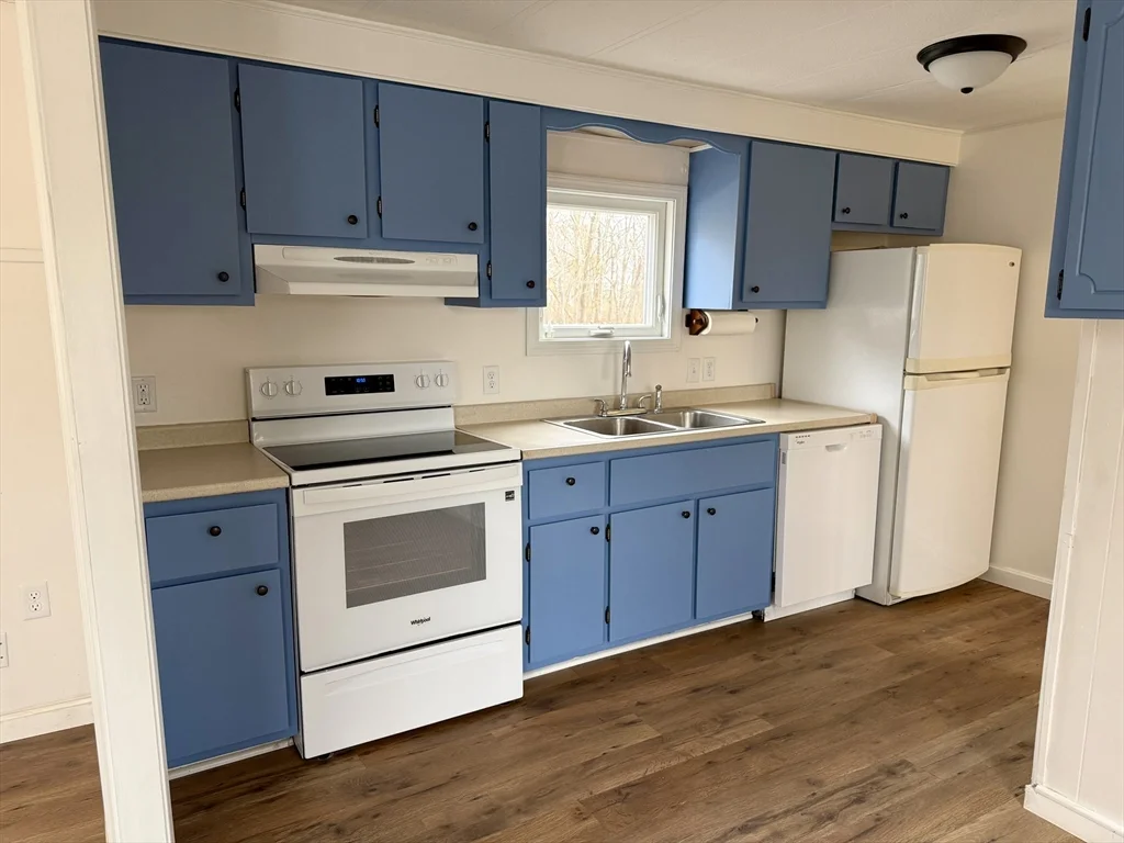 2 bed, 2 bath apartment for rent at 12 Hayes St Unit 12, Salisbury — photo 7 of 25