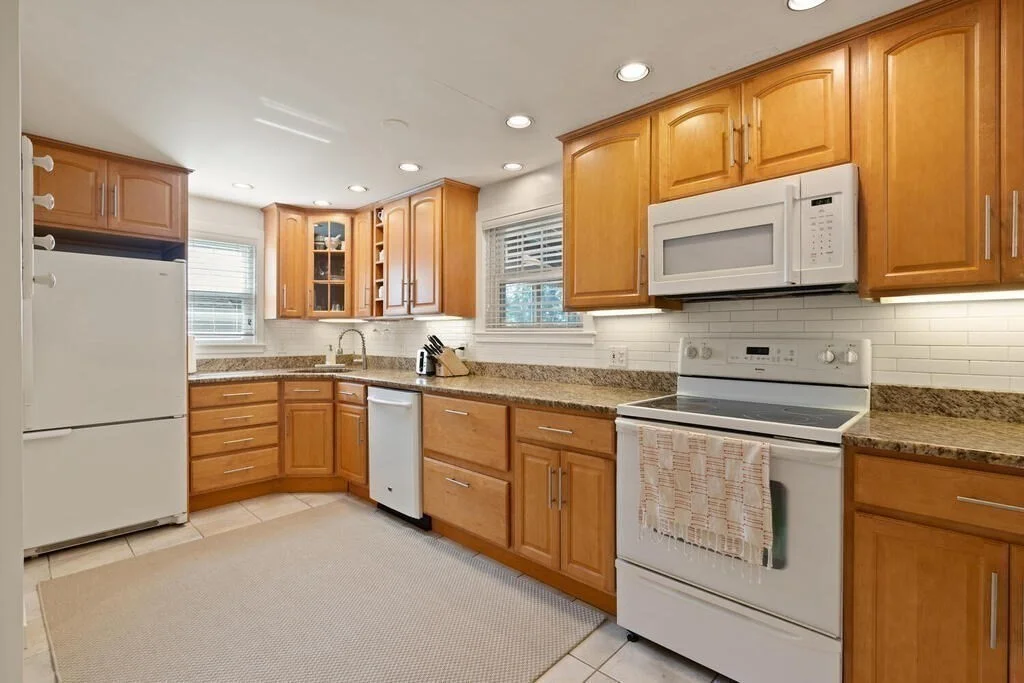3 bed, 2 bath apartment for rent at 12 Headland Way, West Medford — photo 11 of 36