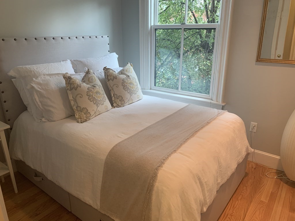 2 bed, 1.5 bath apartment for rent at 12 Hereford St Unit 4, Back Bay — photo 13 of 19