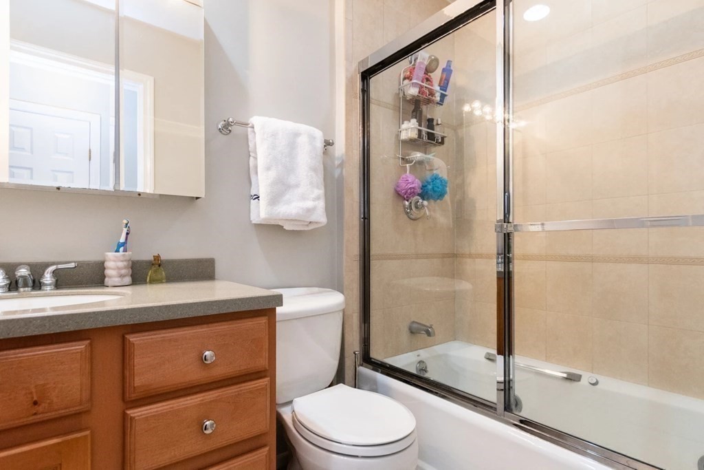 2 bed, 1.5 bath apartment for rent at 12 Hereford St Unit 4, Back Bay — photo 15 of 19