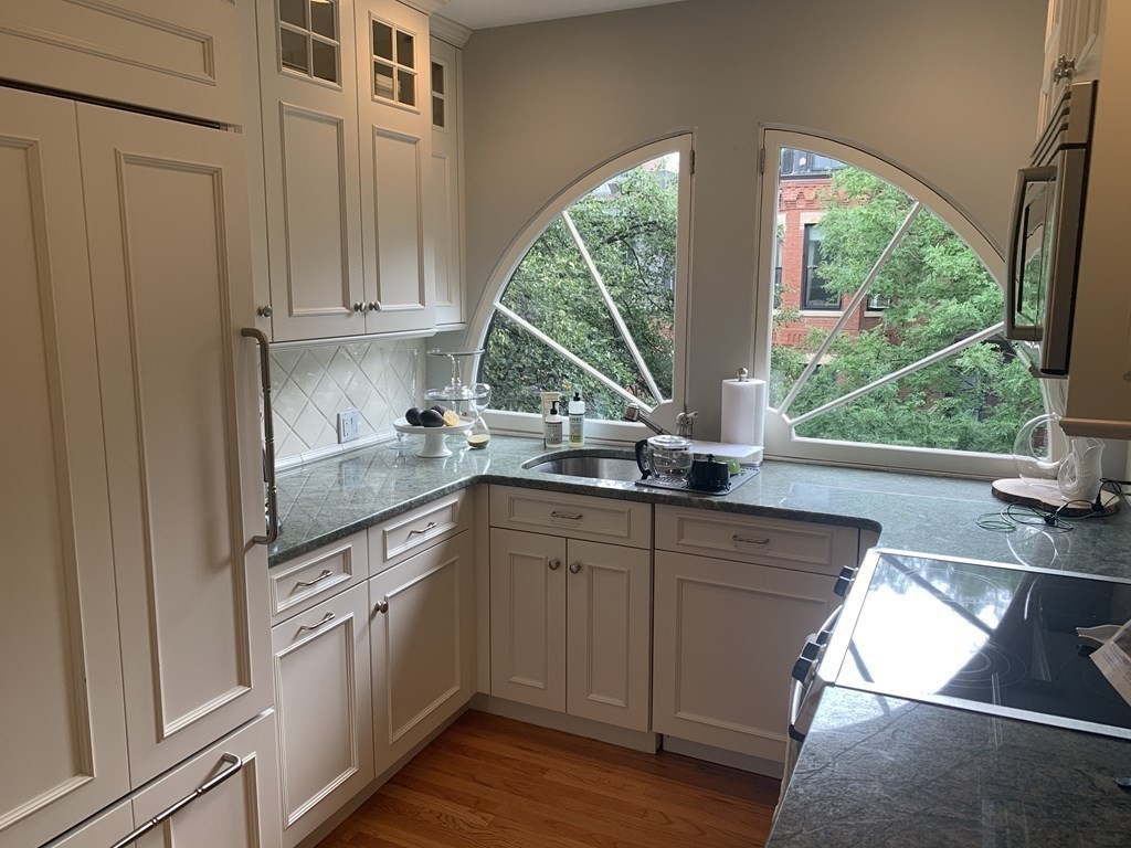 2 bed, 1.5 bath apartment for rent at 12 Hereford St Unit 4, Back Bay — photo 5 of 19